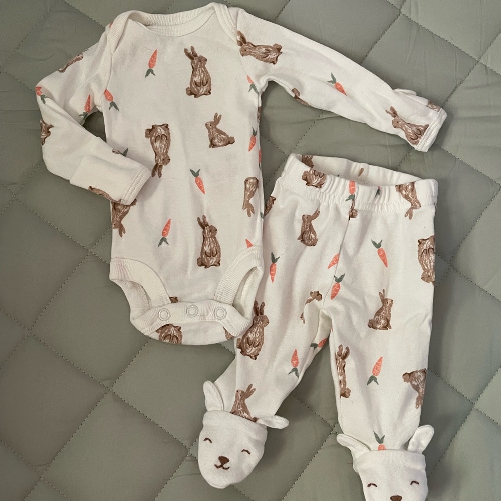 Carters 2-Piece Onesie & Pant Set 🥕 🐰 Size Preemie